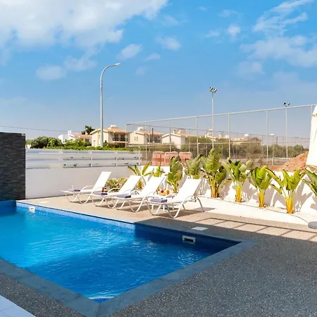 Sunrise Seeker 3 Bdrm With Big Pvt Pool In * Protaras