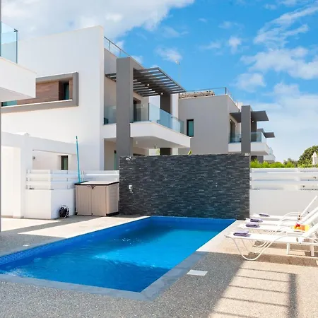 Sunrise Seeker 3 Bdrm With Big Pvt Pool In Πρωταράς