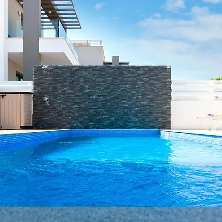 Sunrise Seeker 3 Bdrm With Big Pvt Pool In Villa Protaras