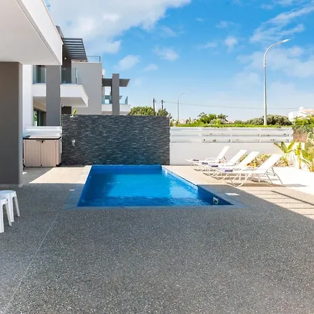 Sunrise Seeker 3 Bdrm With Big Pvt Pool In * Protaras